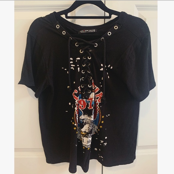 GRAPHIC TEE❤️ - Picture 1 of 4